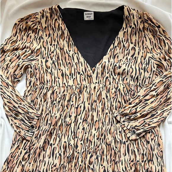 Aritzia Sunday Best Leopard Dress ✨🐆 - Picture 2 of 7